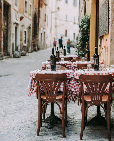 ON AN EVENING IN ROMA