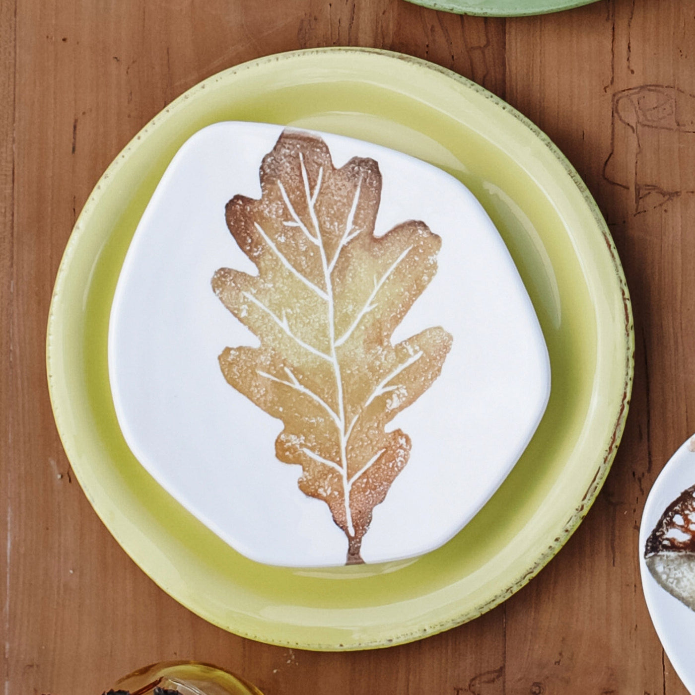 Autunno White Oak Leaf Salad Plate