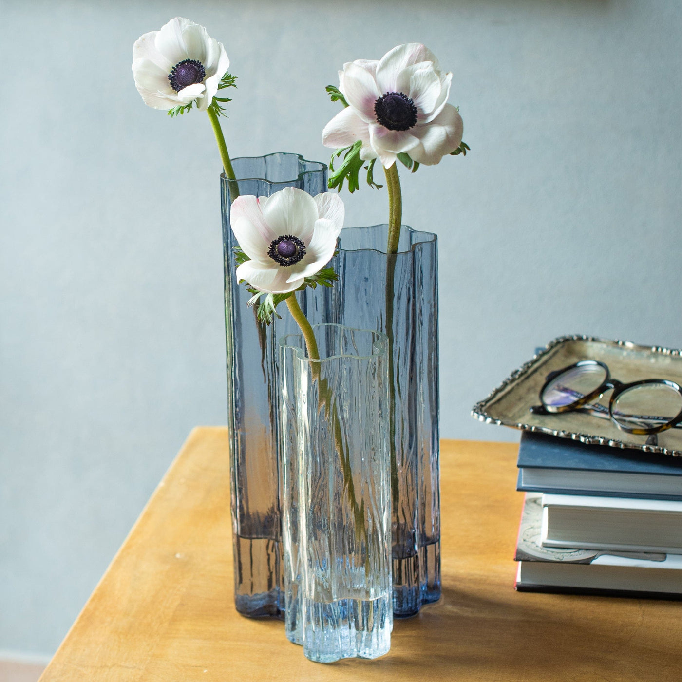 Flora Glass Gray Vase