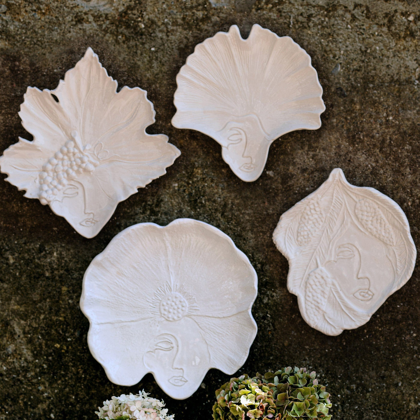 Modi Grape Leaf Wall Plate