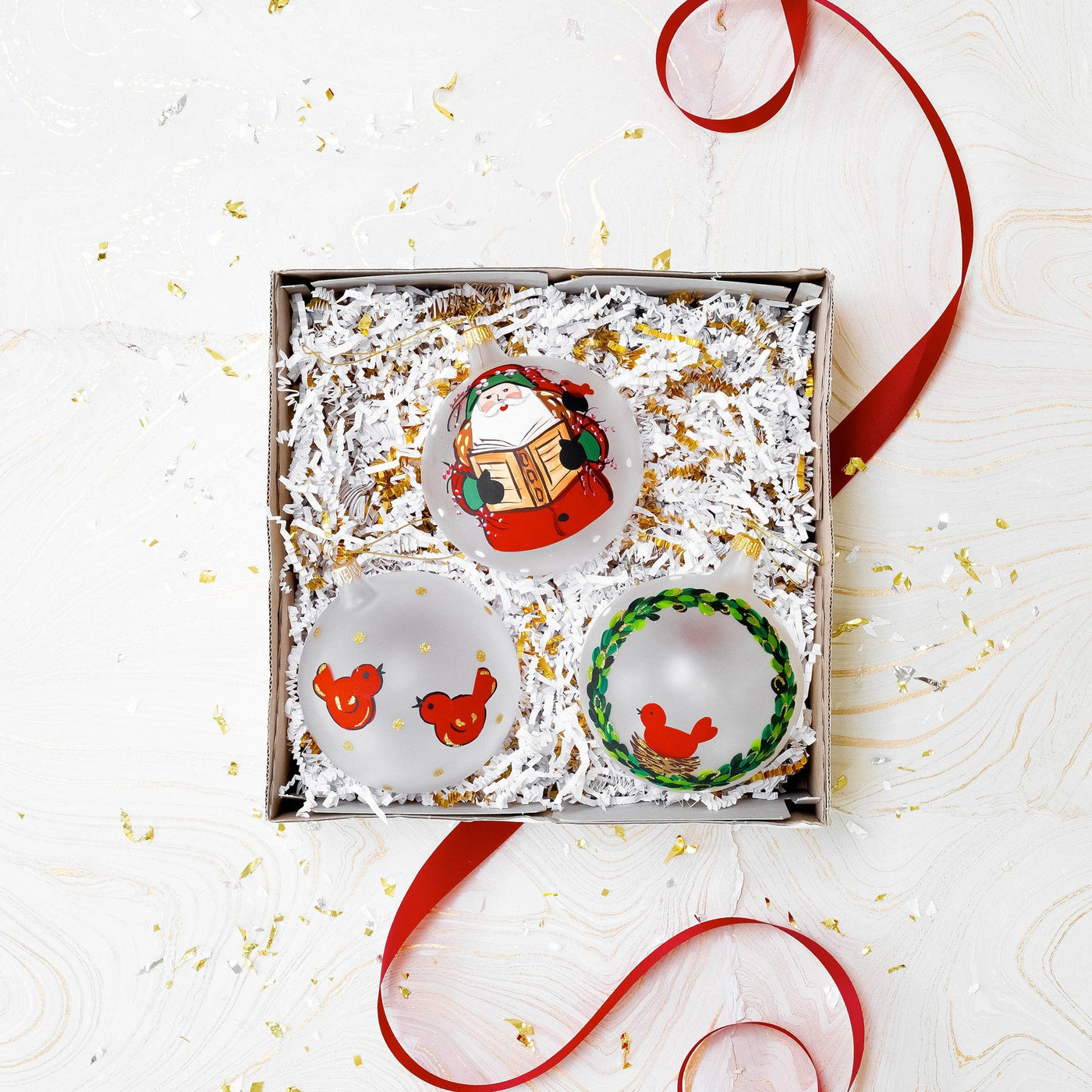 Ornaments Wreath w/ Red Bird Ornament