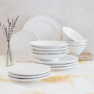 Pietra Serena Sixteen-Piece Place Setting